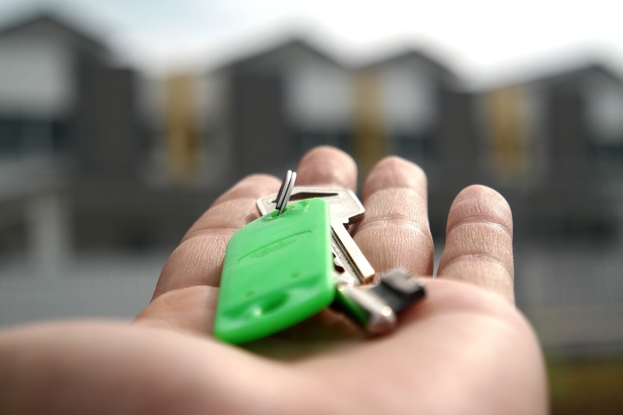 keys on a hand